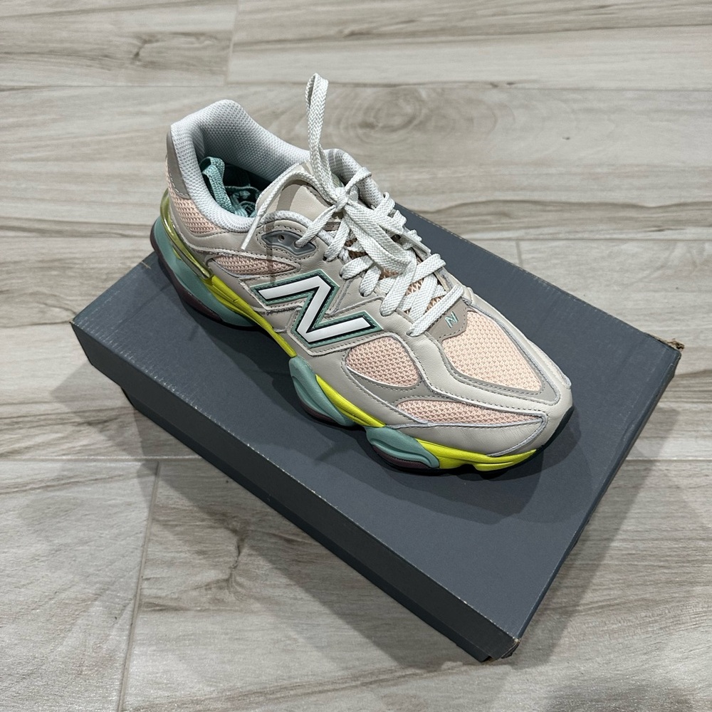 New Balance 9060 Sneakers multi colors, Size, Women’s 11 and Men’s 9 1/2 (New) - Picture 2 of 5